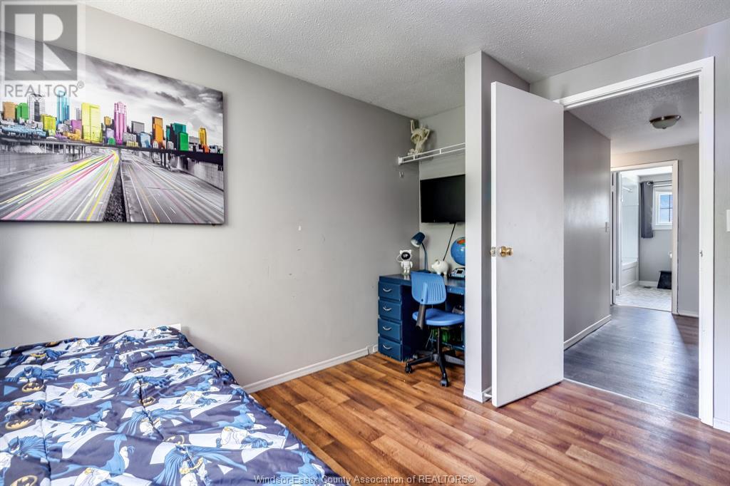 Photo 10 of 3054 Coram, Windsor ON