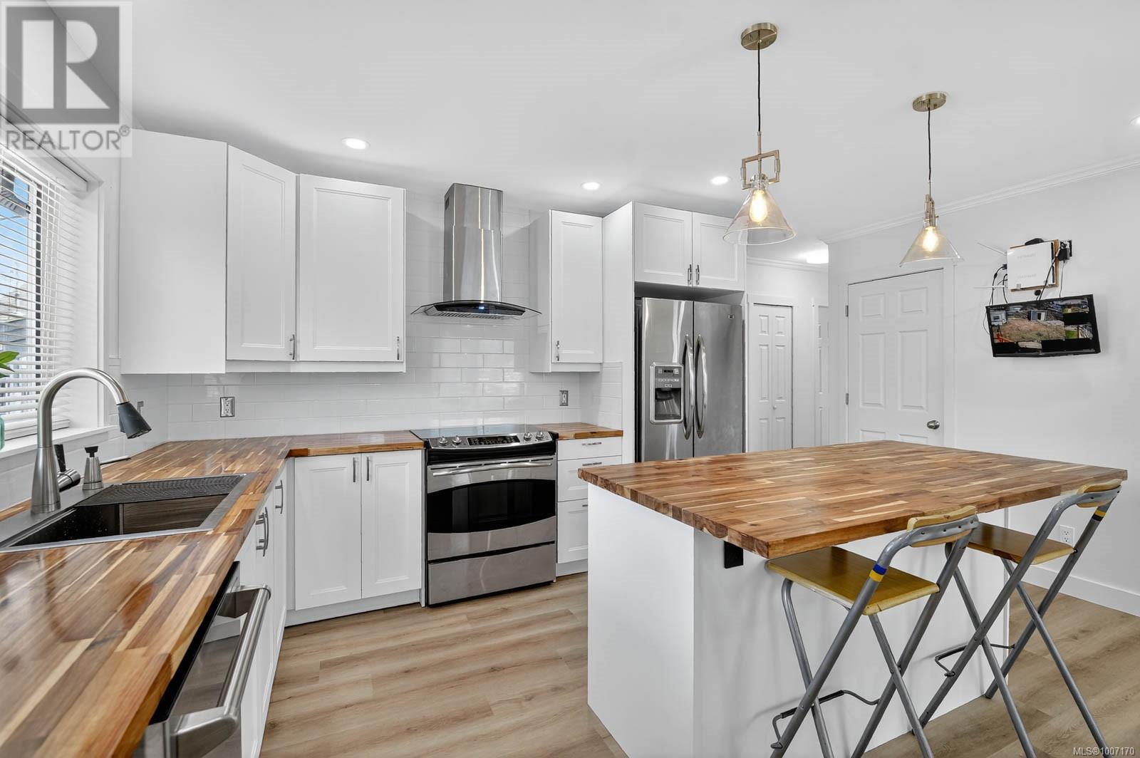 Photo 40 of 4557 Morton St, Port Alberni BC