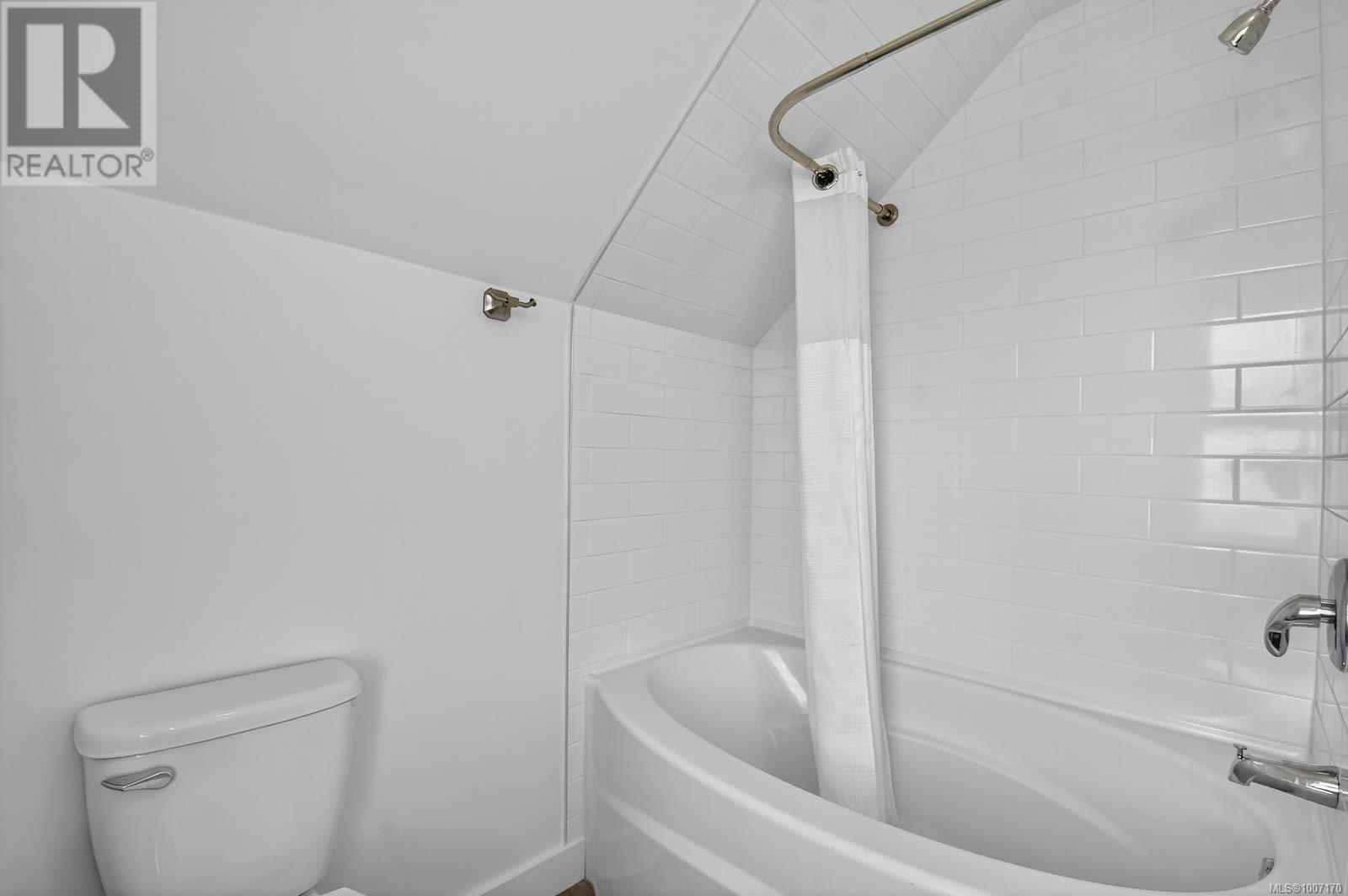 Photo 7 of 4557 Morton St, Port Alberni BC