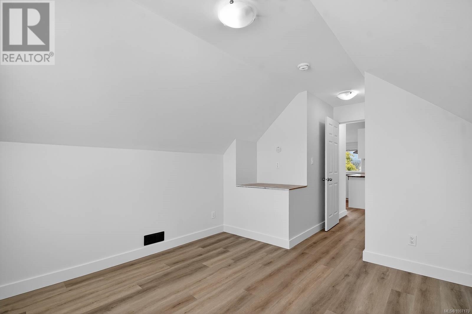 Photo 5 of 4557 Morton St, Port Alberni BC