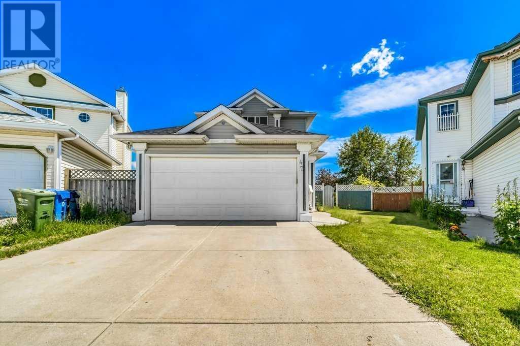 Single Family House for Sale in  San Diego Place NE Monterey Park Calgary 