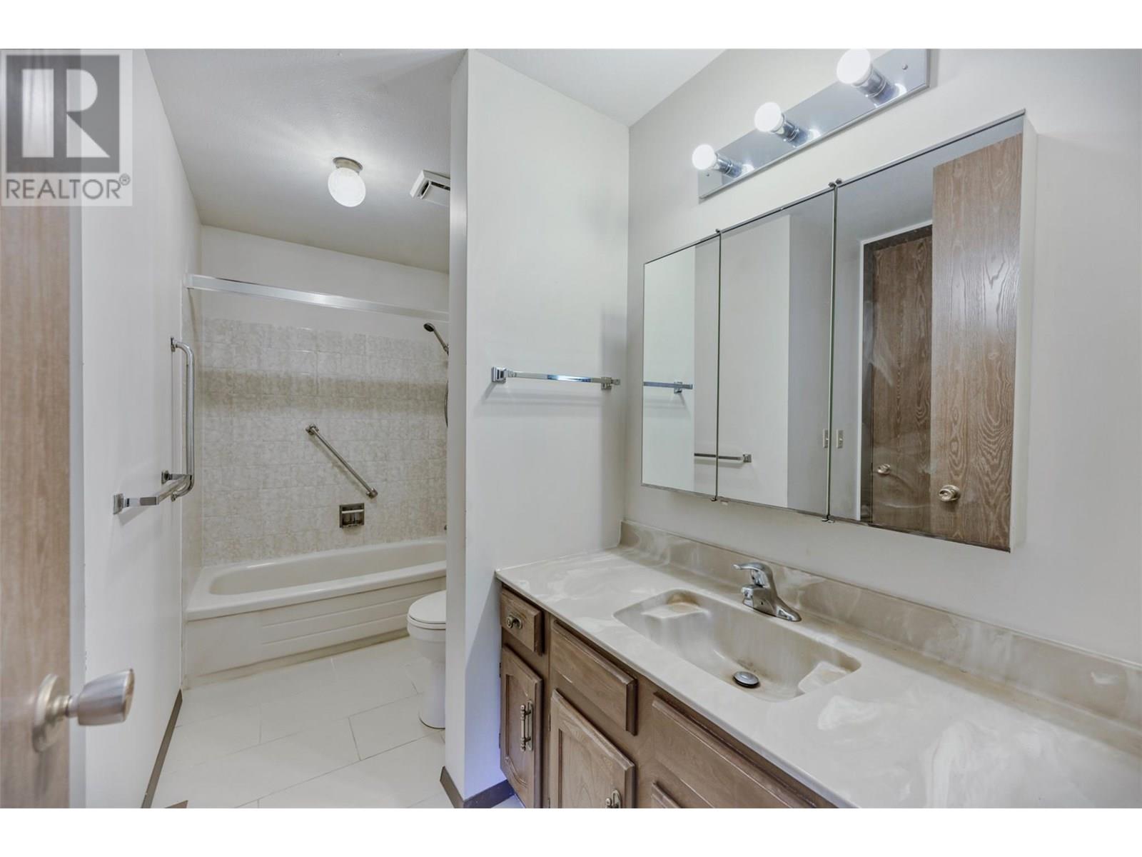 5011 89th Street, Osoyoos