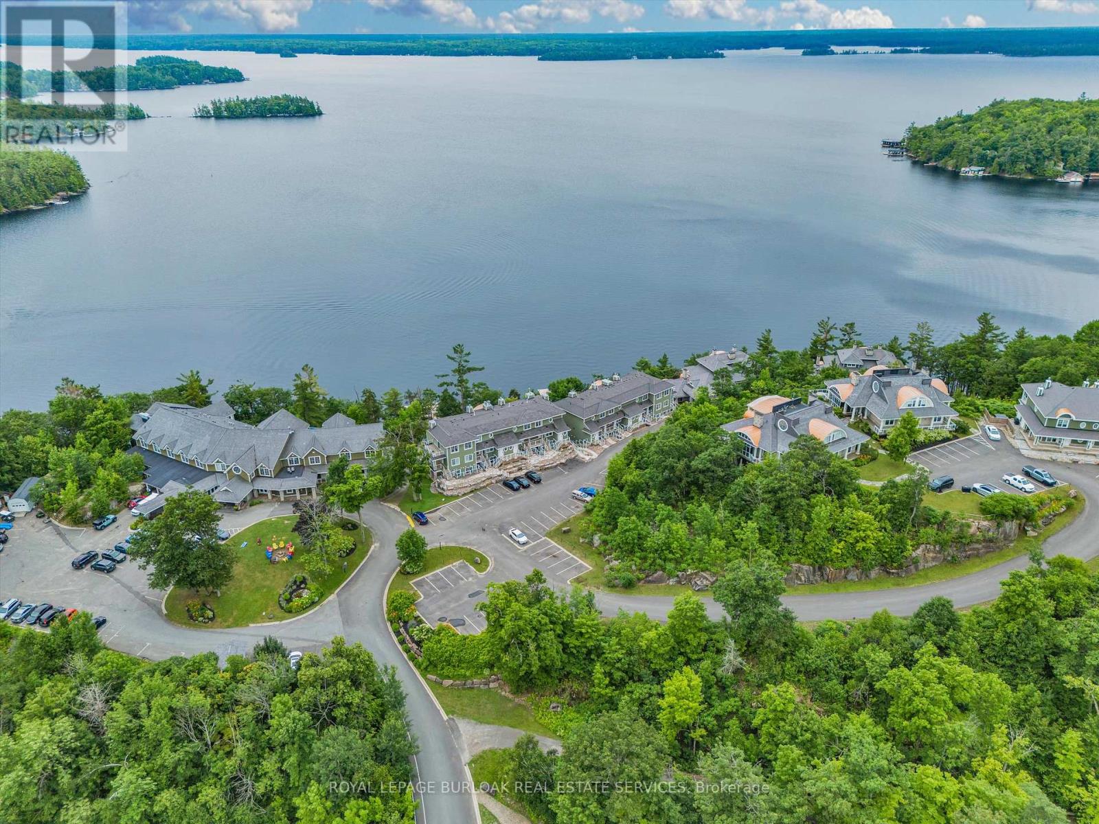 Photo 33 of Btw 101 1869 Muskoka 118 Road W, Muskoka Lakes ON