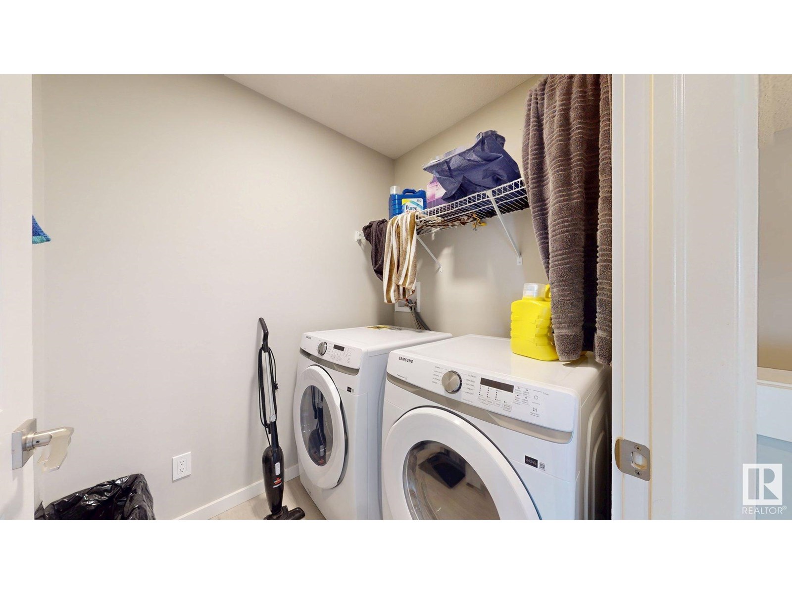 Photo 18 of 607 31 Av Nw, Edmonton AB