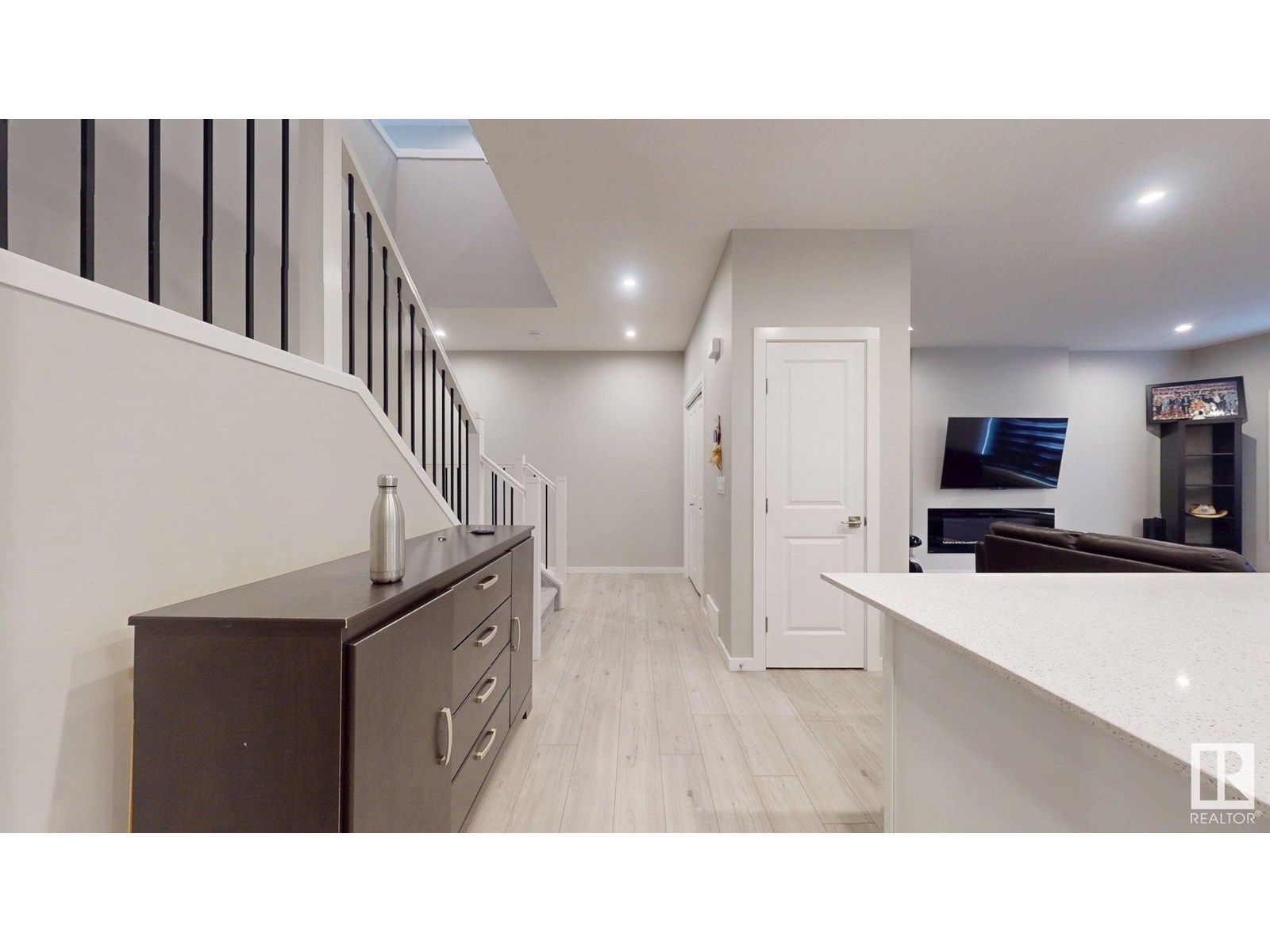 Photo 25 of 607 31 Av Nw, Edmonton AB