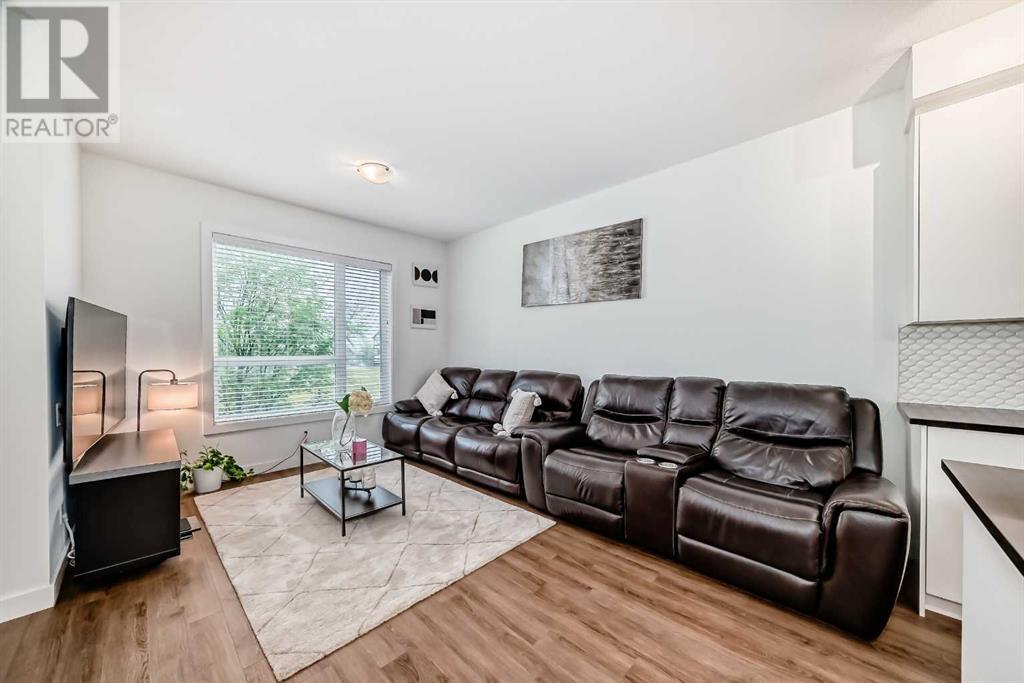 Single Family House for Sale in  Evanscrest Manor NW Evanston Calgary 