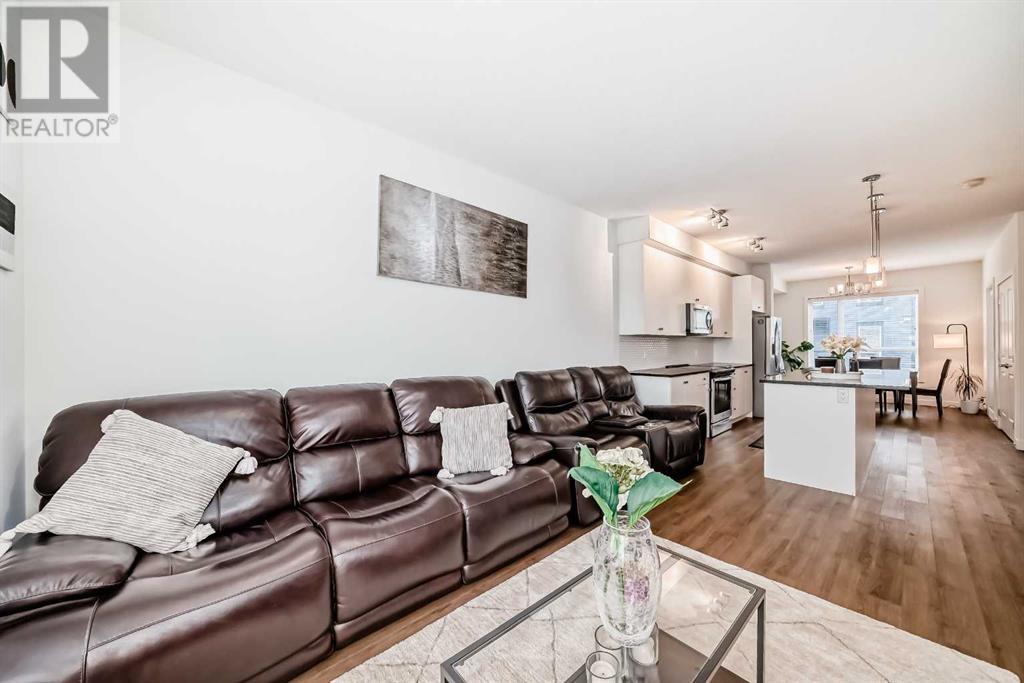 Single Family House for Sale in  Evanscrest Manor NW Evanston Calgary 