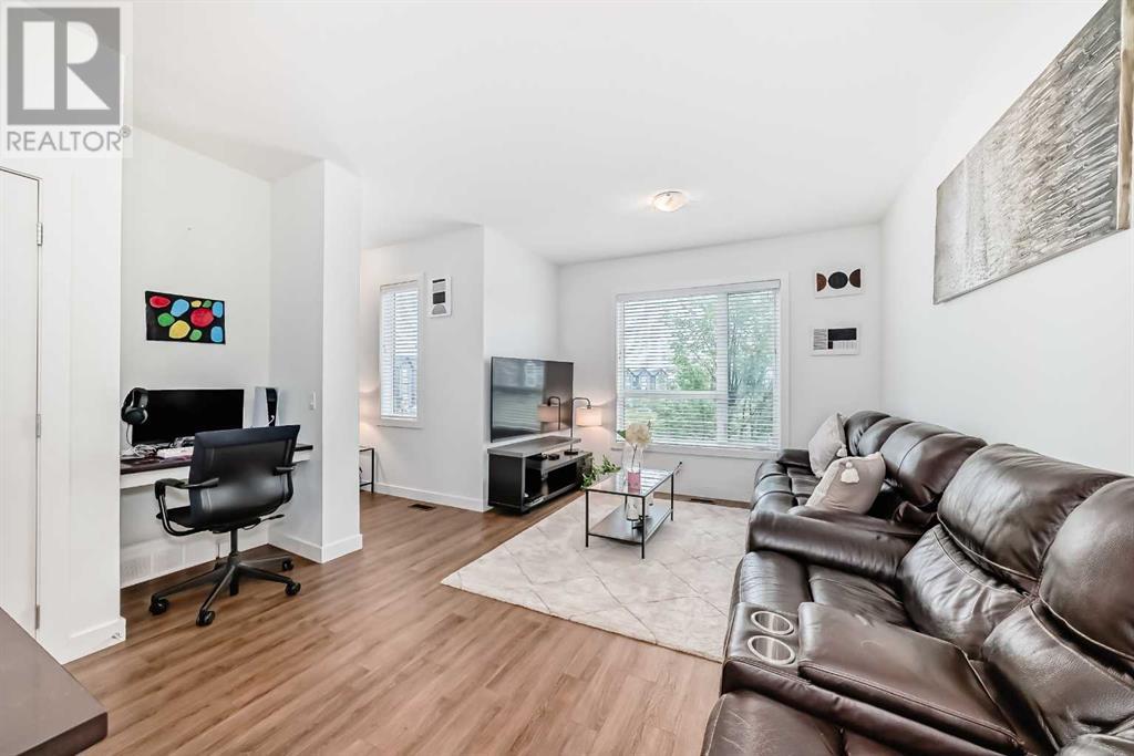 Single Family House for Sale in  Evanscrest Manor NW Evanston Calgary 