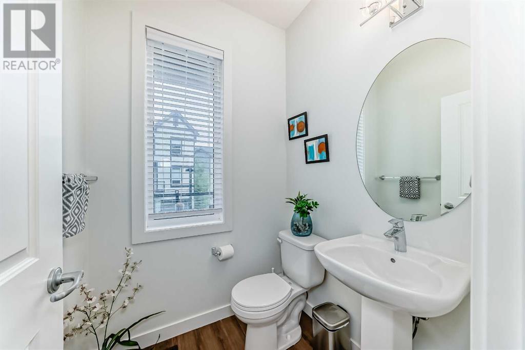 Single Family House for Sale in  Evanscrest Manor NW Evanston Calgary 