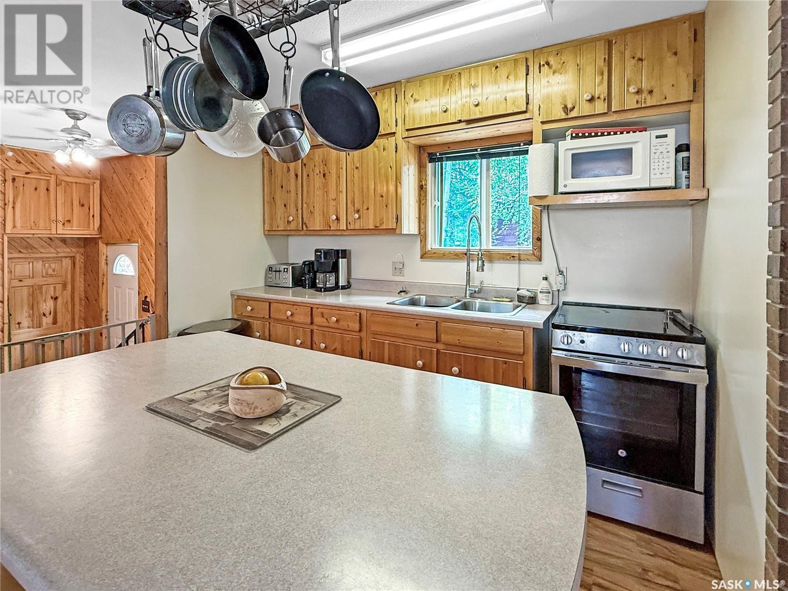 Photo 3 of 509 Aspen Crescent, White Swan Lake SK