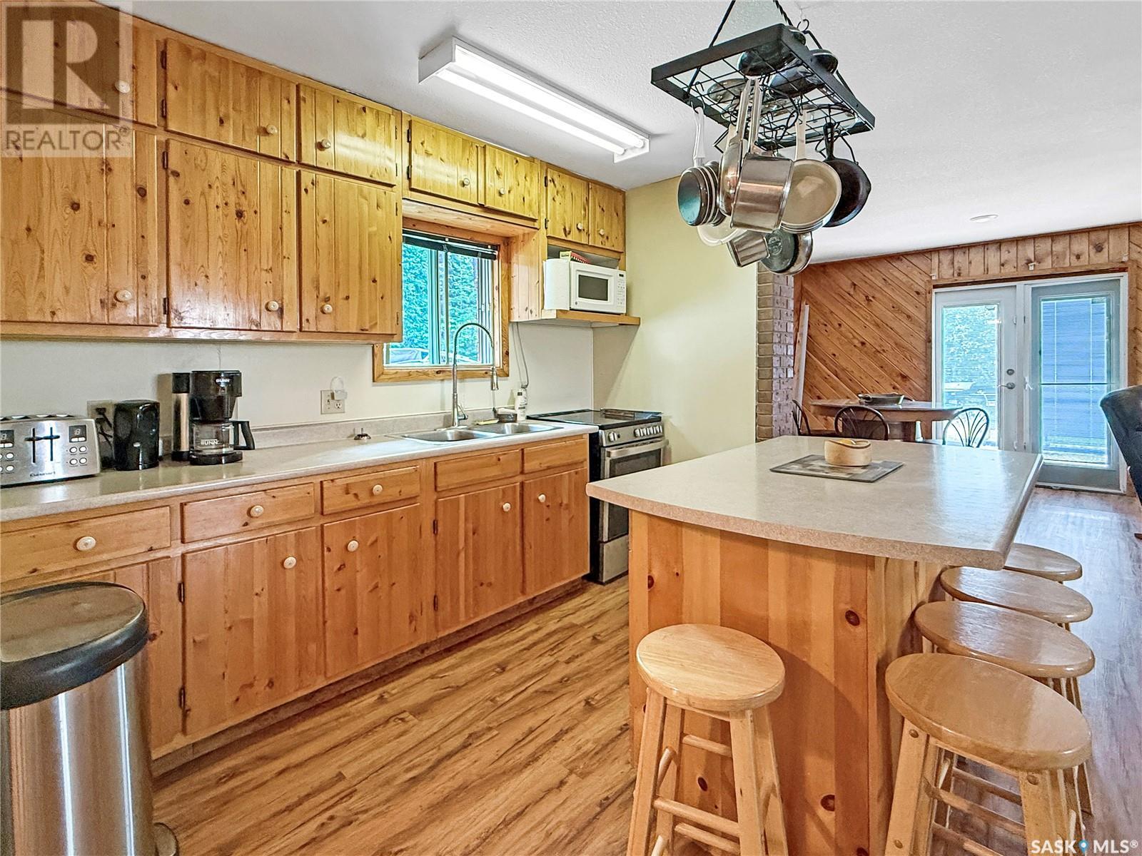 Photo 4 of 509 Aspen Crescent, White Swan Lake SK