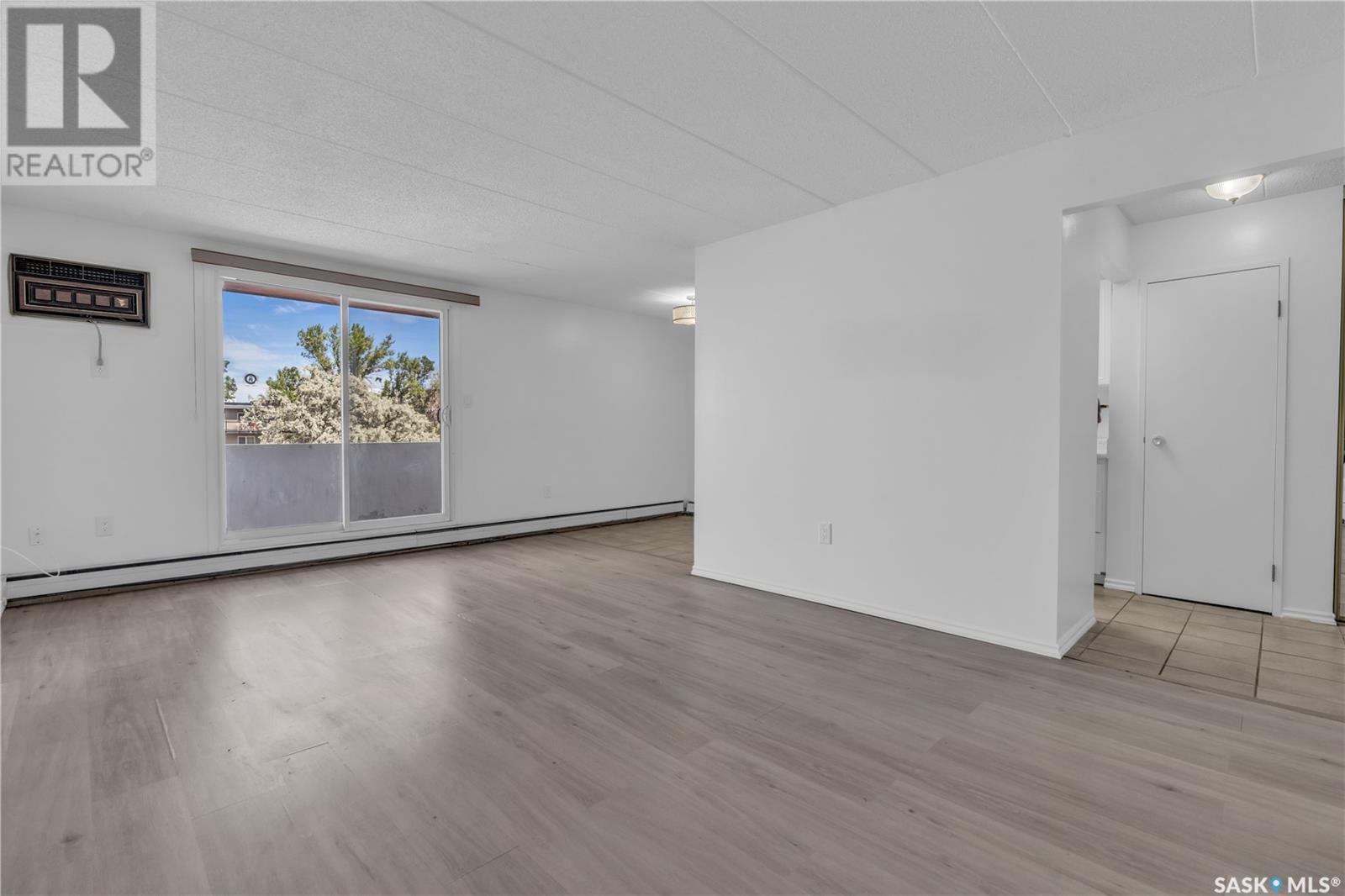 Single Family House High rise for Sale in   Gordon ROAD Regina 