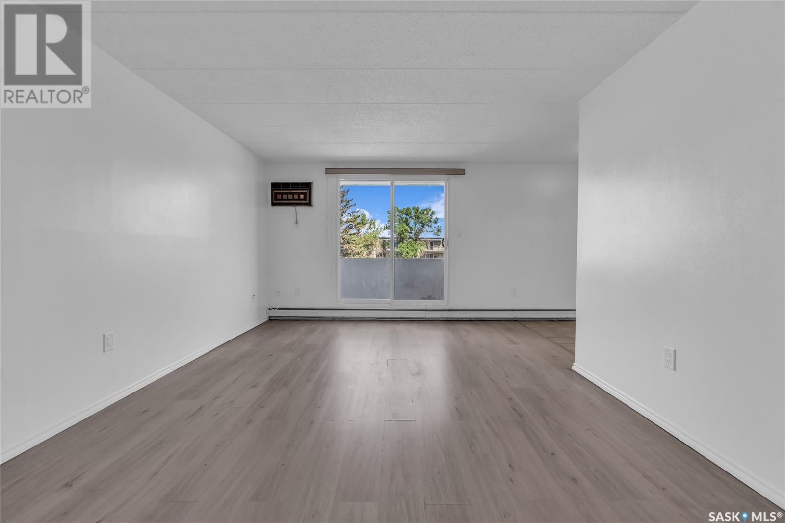 Single Family House High rise for Sale in   Gordon ROAD Regina 