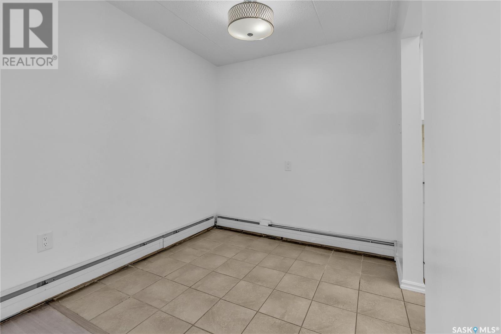 Single Family House High rise for Sale in   Gordon ROAD Regina 