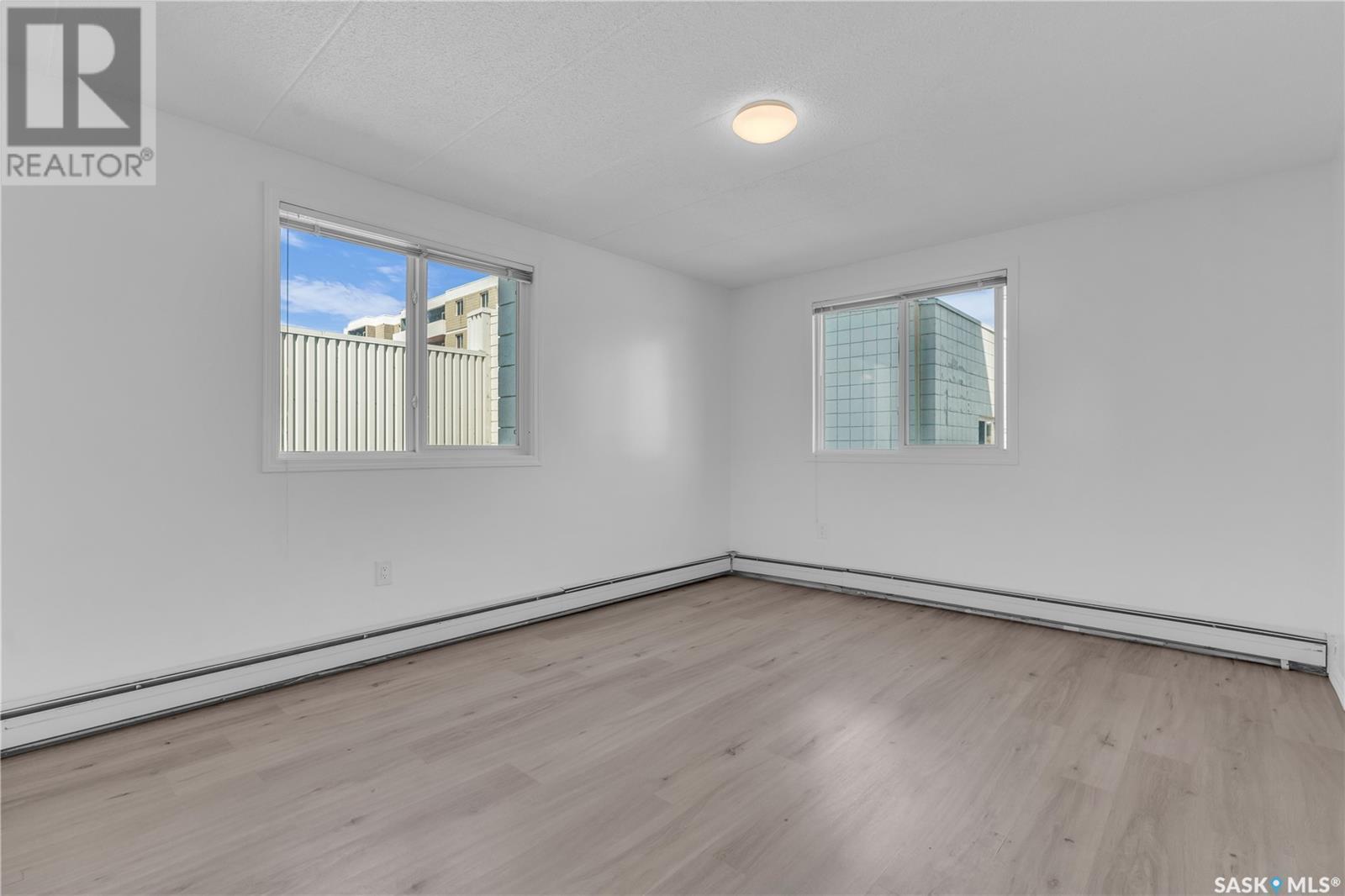 Single Family House High rise for Sale in   Gordon ROAD Regina 