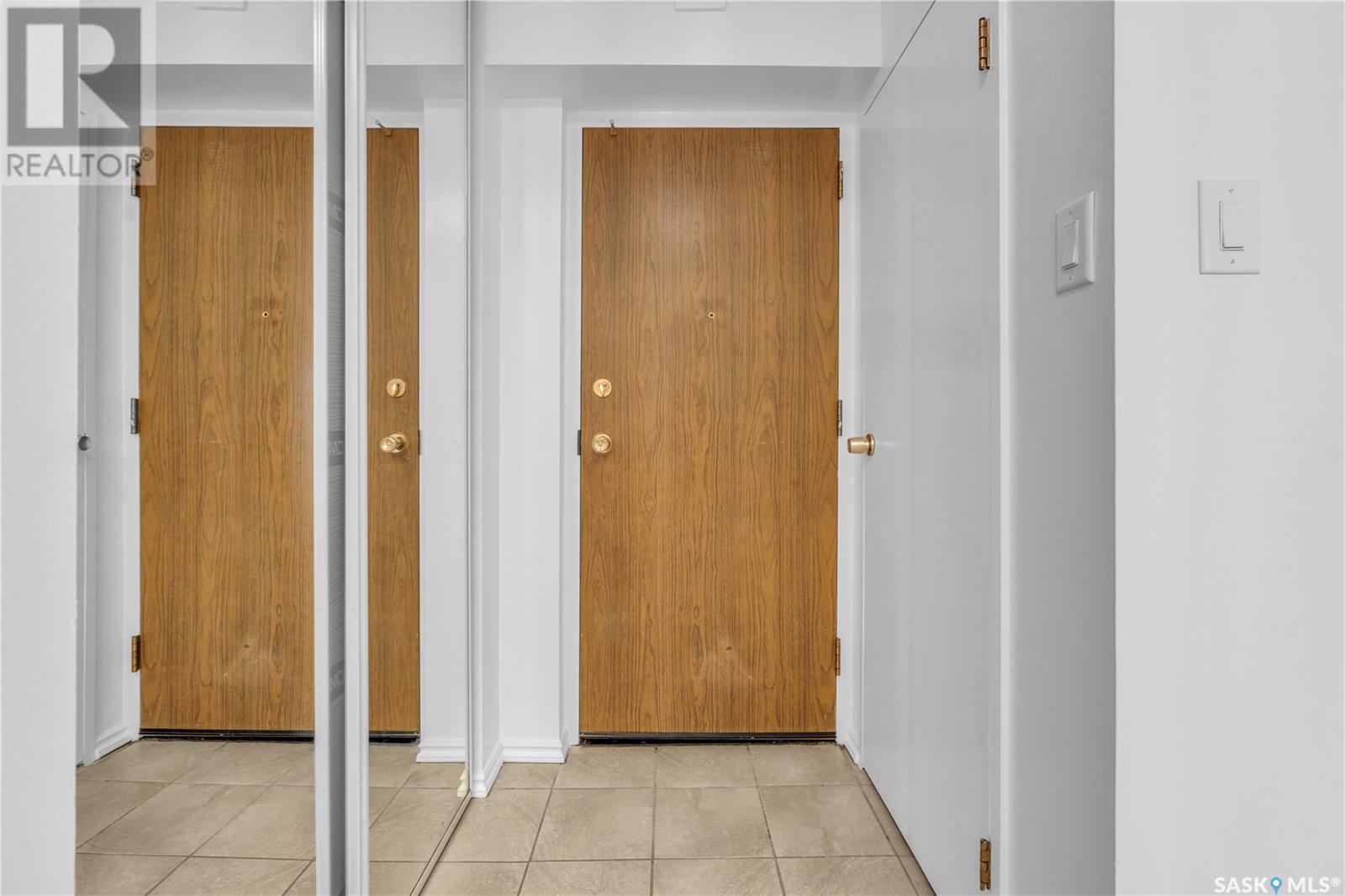 Single Family House High rise for Sale in   Gordon ROAD Regina 