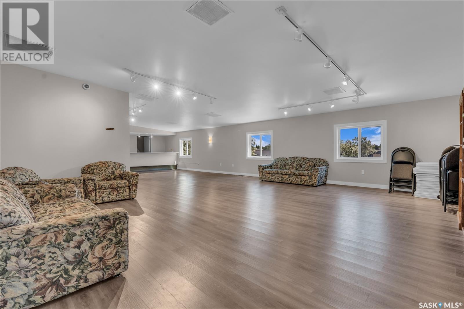Single Family House High rise for Sale in   Gordon ROAD Regina 