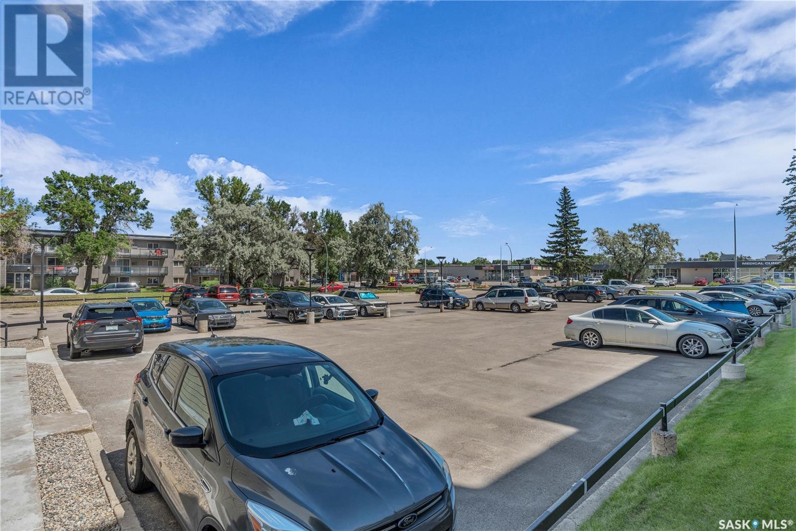Single Family House High rise for Sale in   Gordon ROAD Regina 