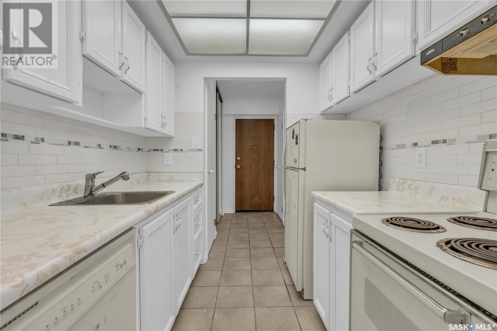 Single Family House High rise for Sale in   Gordon ROAD Regina 