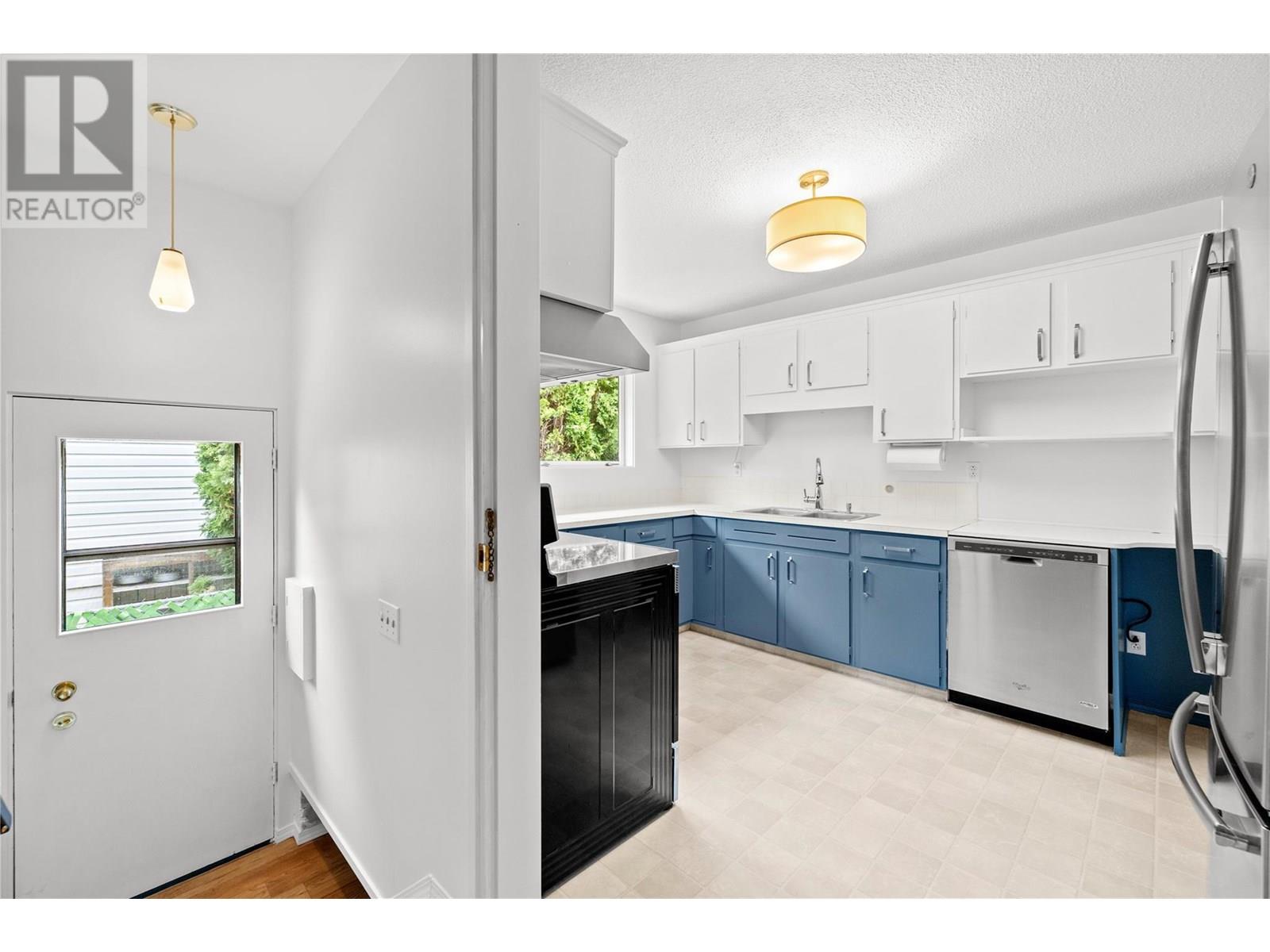  1403 Braemar Street, Kelowna