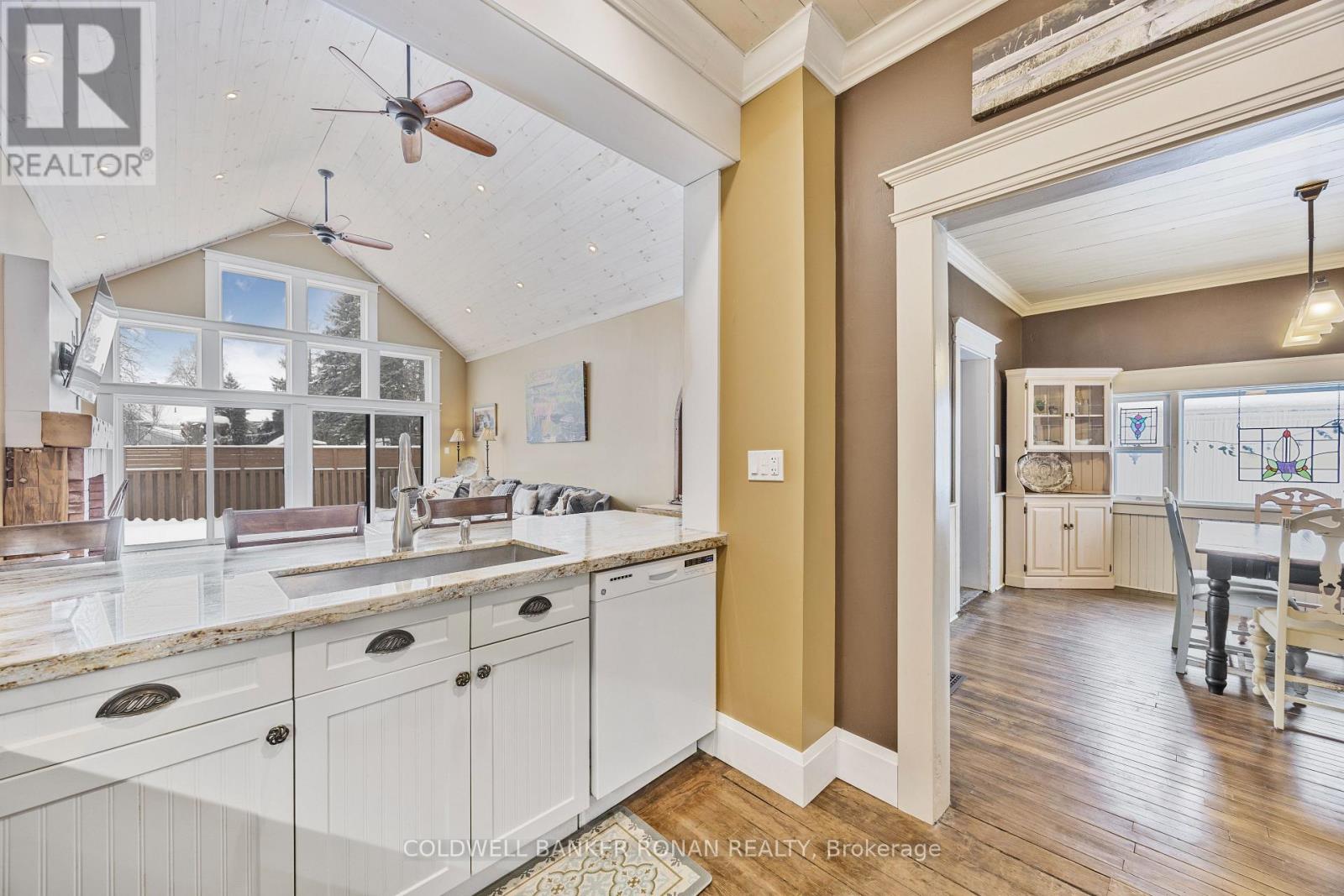 Photo 48 of 54 Nelson Street W, New Tecumseth ON