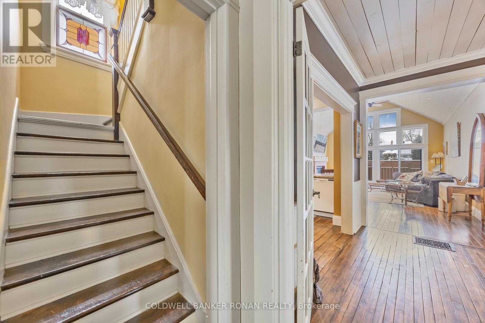 Photo 39 of 54 Nelson Street W, New Tecumseth ON