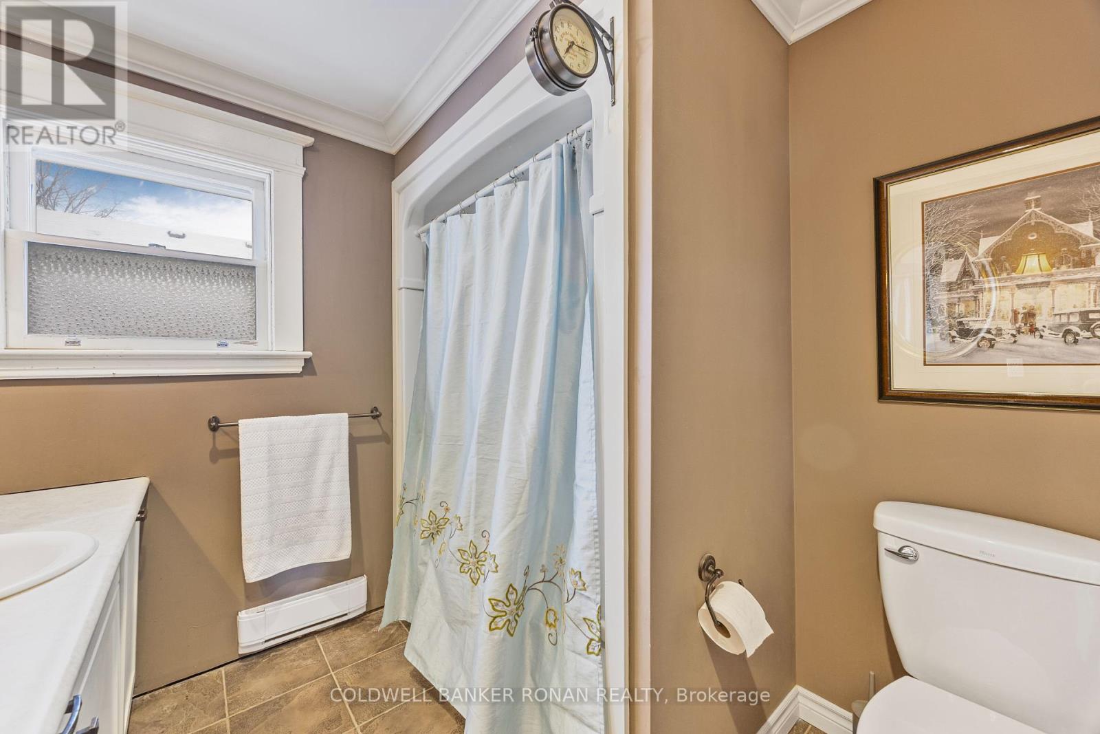 Photo 46 of 54 Nelson Street W, New Tecumseth ON