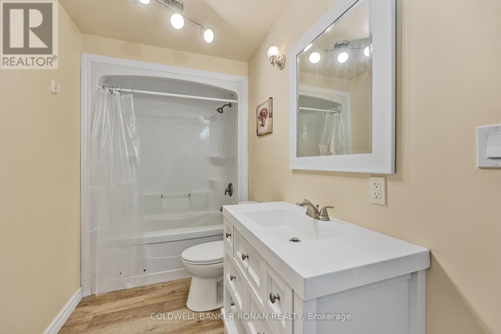 Photo 41 of 54 Nelson Street W, New Tecumseth ON