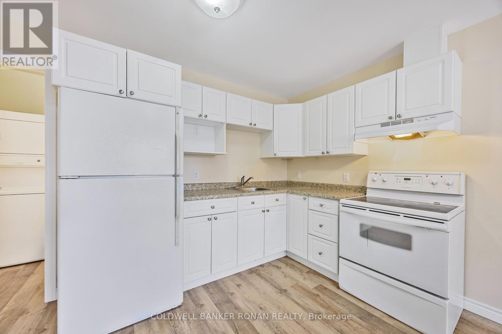 Photo 2 of 54 Nelson Street W, New Tecumseth ON