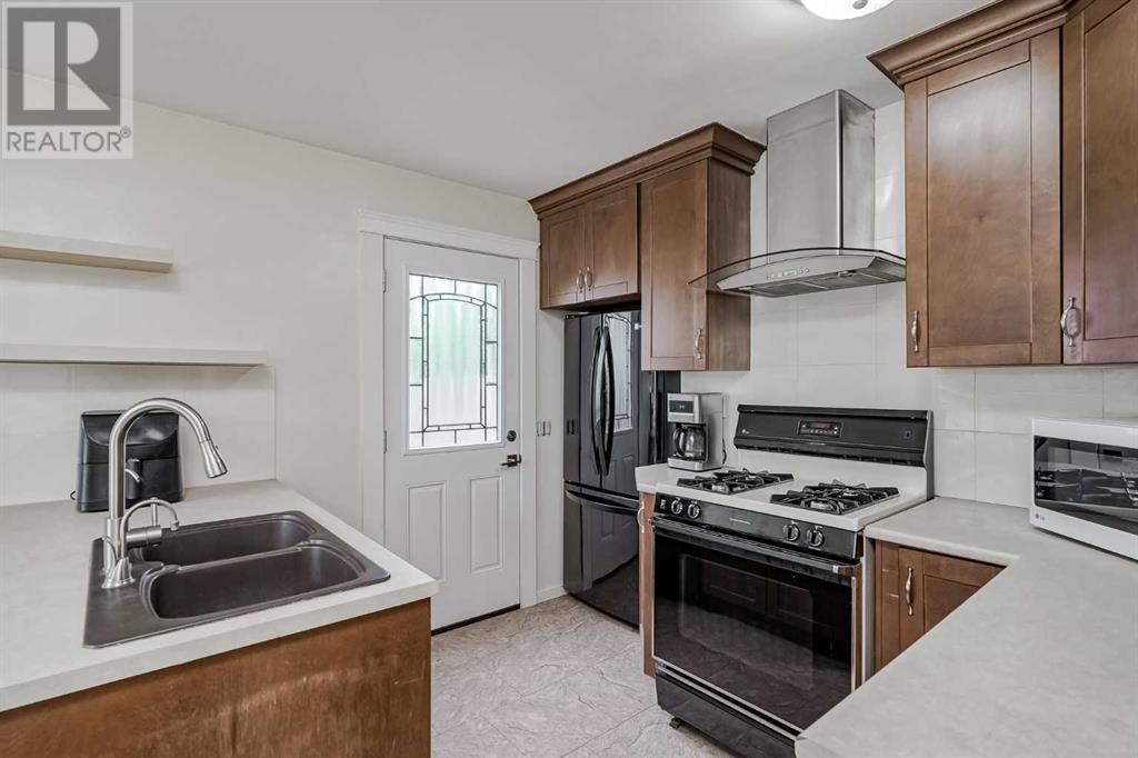 Single Family House 4 Level for Sale in  Radcliffe Place SE Albert Park/Radisson Heights Calgary 