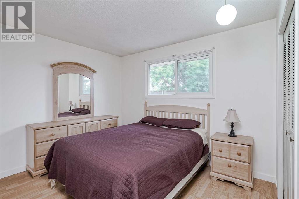 Single Family House 4 Level for Sale in  Radcliffe Place SE Albert Park/Radisson Heights Calgary 