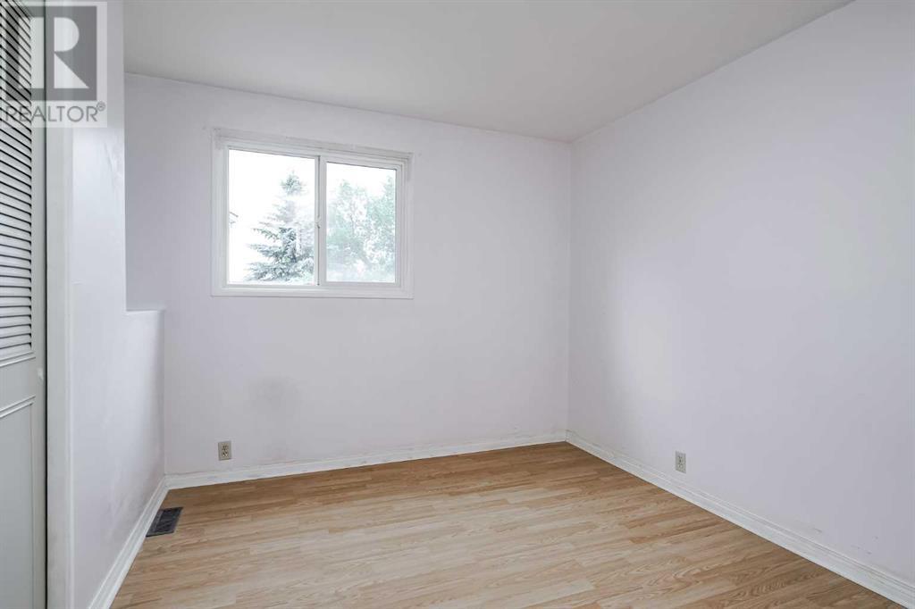 Single Family House 4 Level for Sale in  Radcliffe Place SE Albert Park/Radisson Heights Calgary 