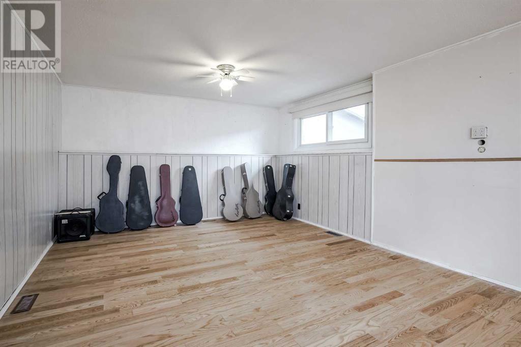 Single Family House 4 Level for Sale in  Radcliffe Place SE Albert Park/Radisson Heights Calgary 