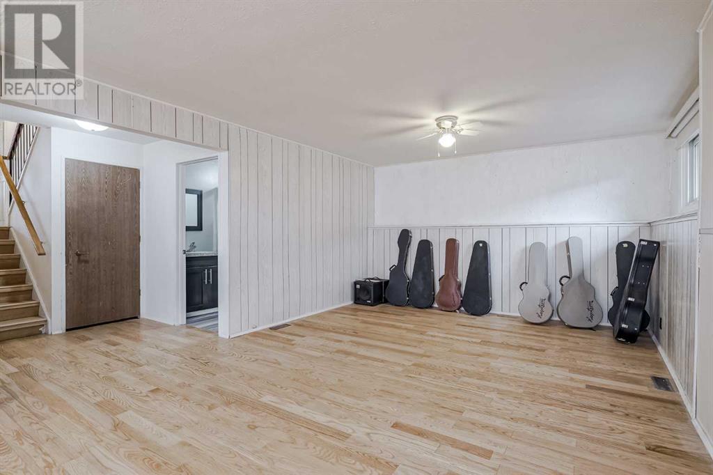 Single Family House 4 Level for Sale in  Radcliffe Place SE Albert Park/Radisson Heights Calgary 