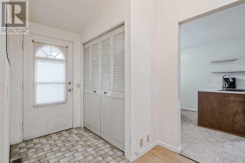 Single Family House 4 Level for Sale in  Radcliffe Place SE Albert Park/Radisson Heights Calgary 