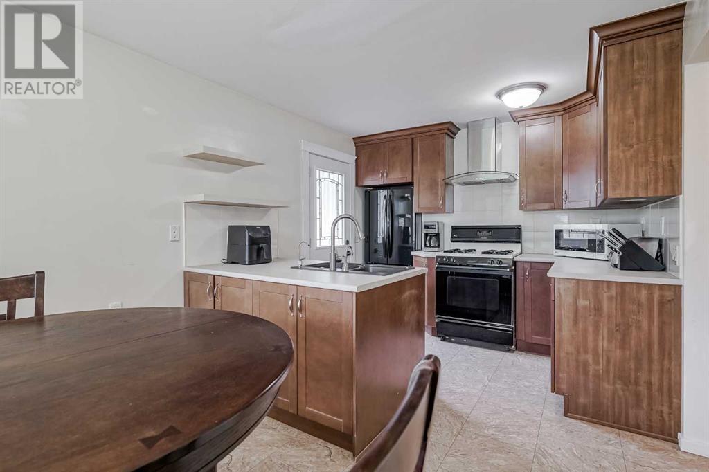 Single Family House 4 Level for Sale in  Radcliffe Place SE Albert Park/Radisson Heights Calgary 