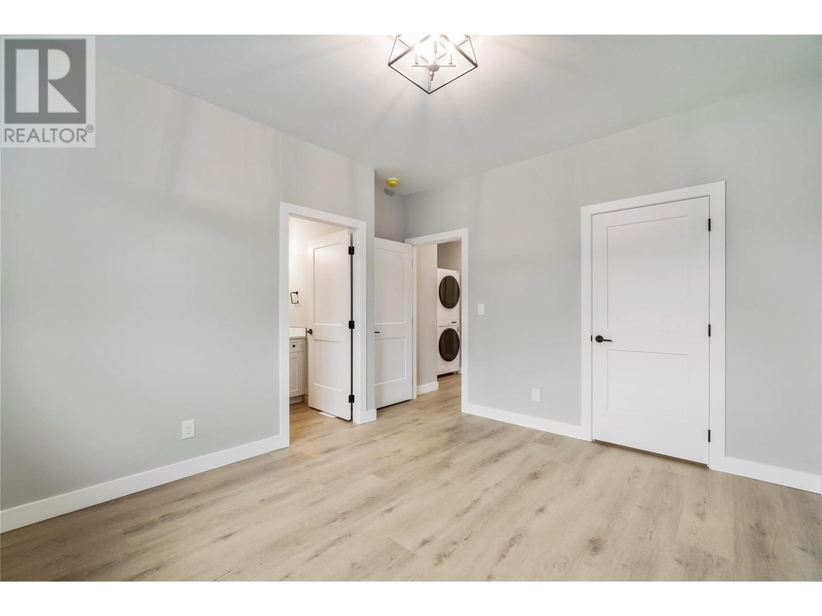 Photo 10 of 1330 10 Street Sw Unit 14, Salmon Arm BC