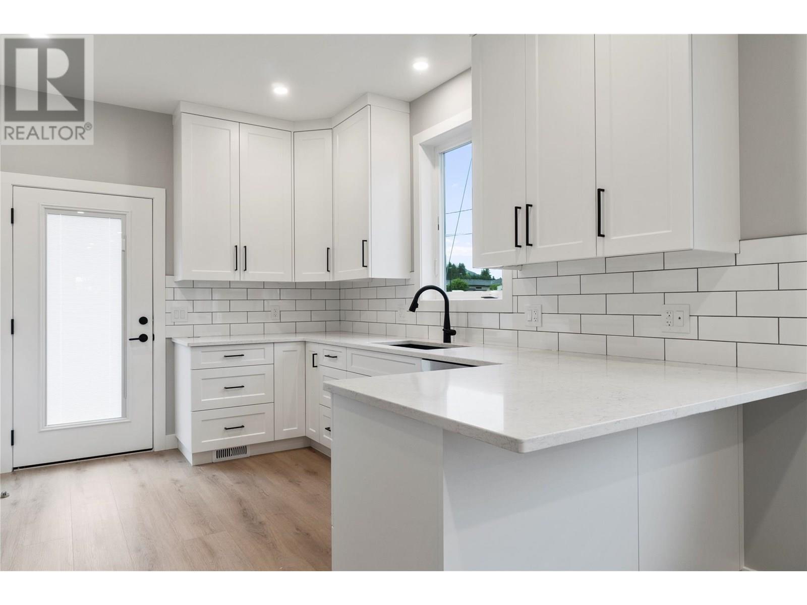 Photo 24 of 1330 10 Street Sw Unit 14, Salmon Arm BC