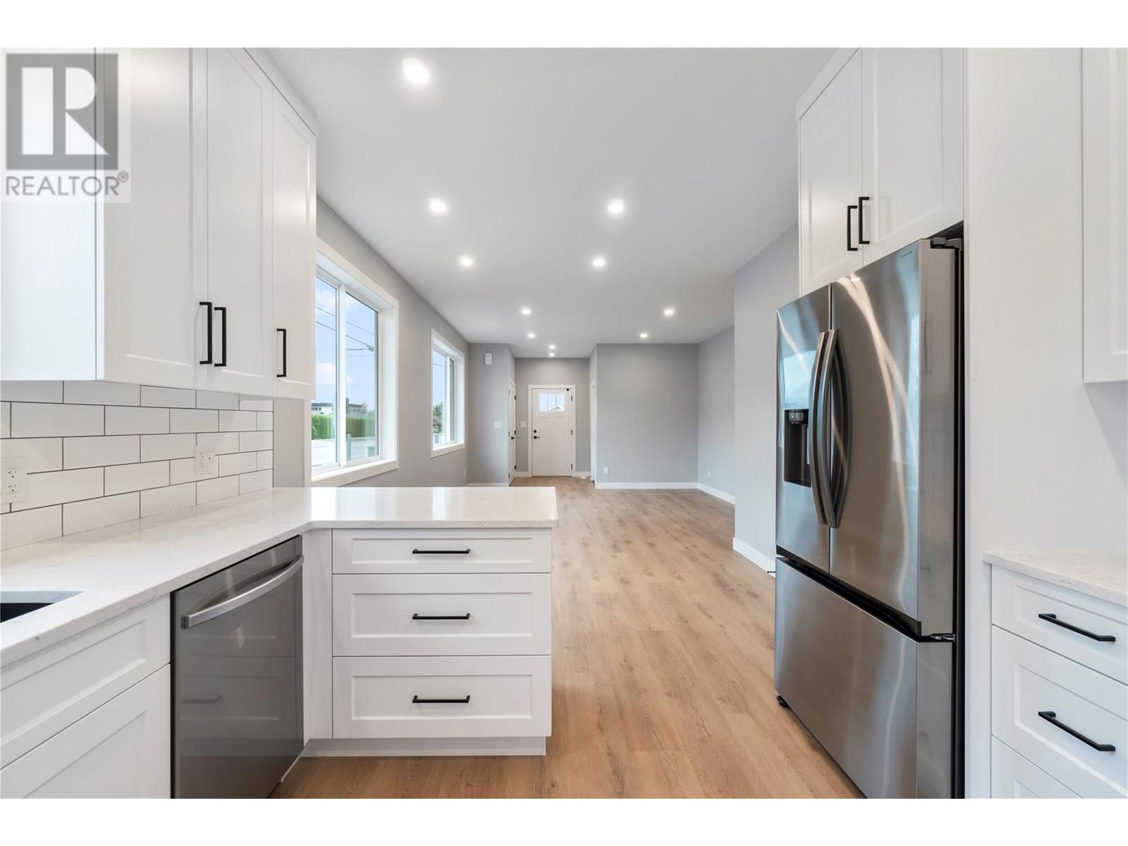 Photo 16 of 1330 10 Street Sw Unit 14, Salmon Arm BC