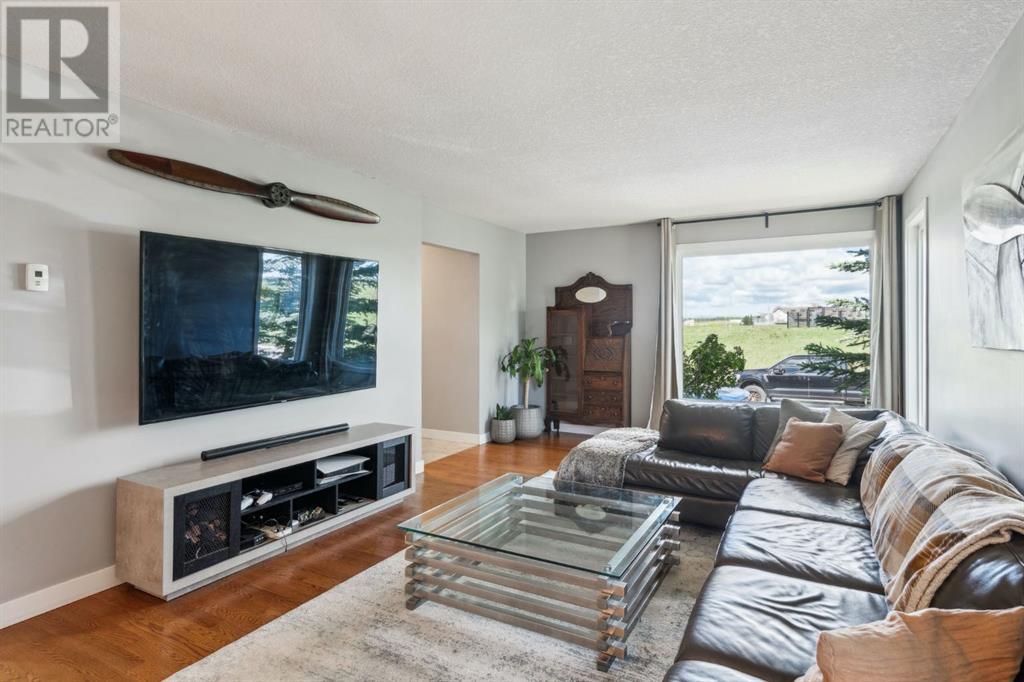 Single Family House for Sale in  Woodbrook Road SW Woodbine Calgary 