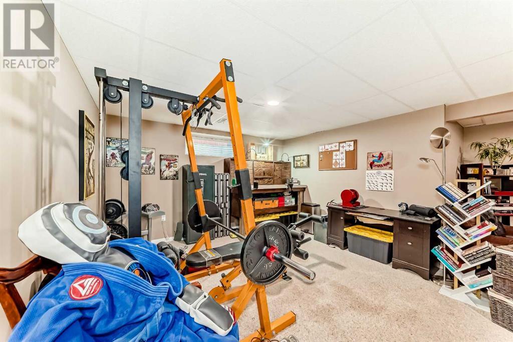 Single Family House for Sale in  Tuscany Meadows Heights NW Tuscany Calgary 
