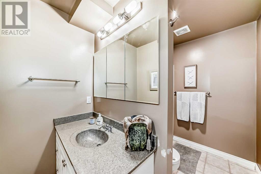Single Family House for Sale in  Tuscany Meadows Heights NW Tuscany Calgary 