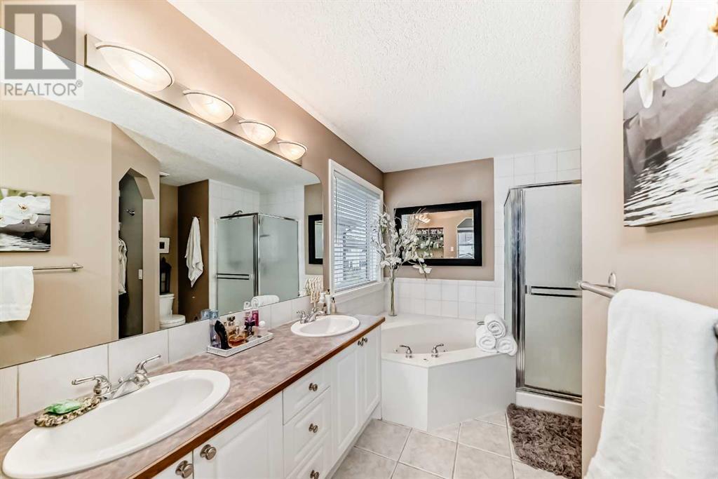 Single Family House for Sale in  Tuscany Meadows Heights NW Tuscany Calgary 