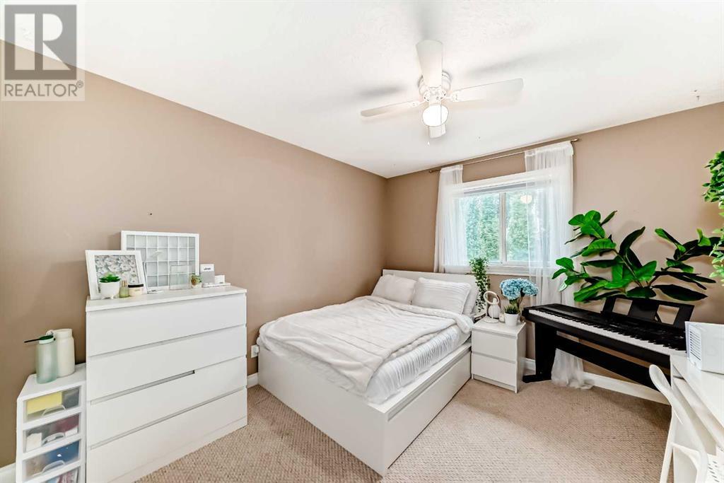 Single Family House for Sale in  Tuscany Meadows Heights NW Tuscany Calgary 