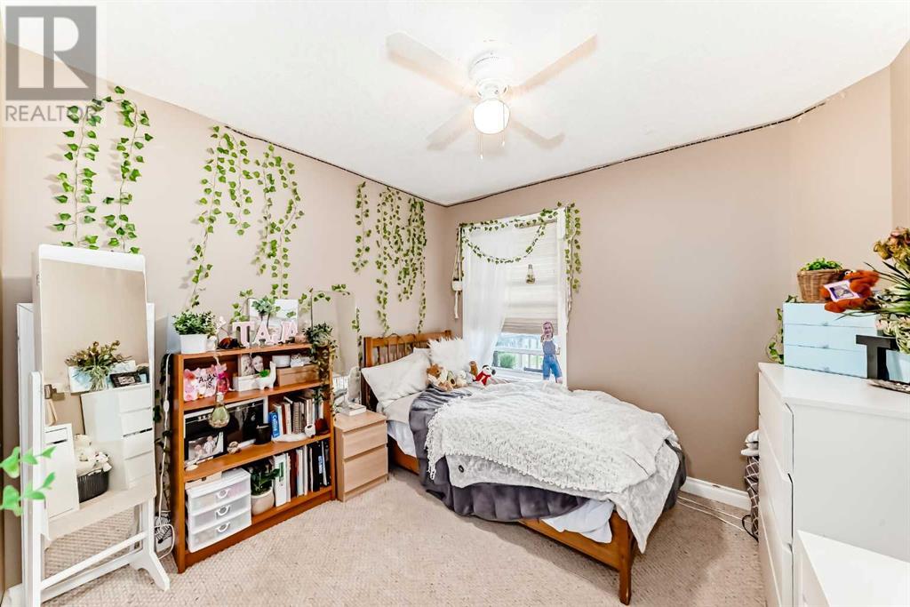 Single Family House for Sale in  Tuscany Meadows Heights NW Tuscany Calgary 