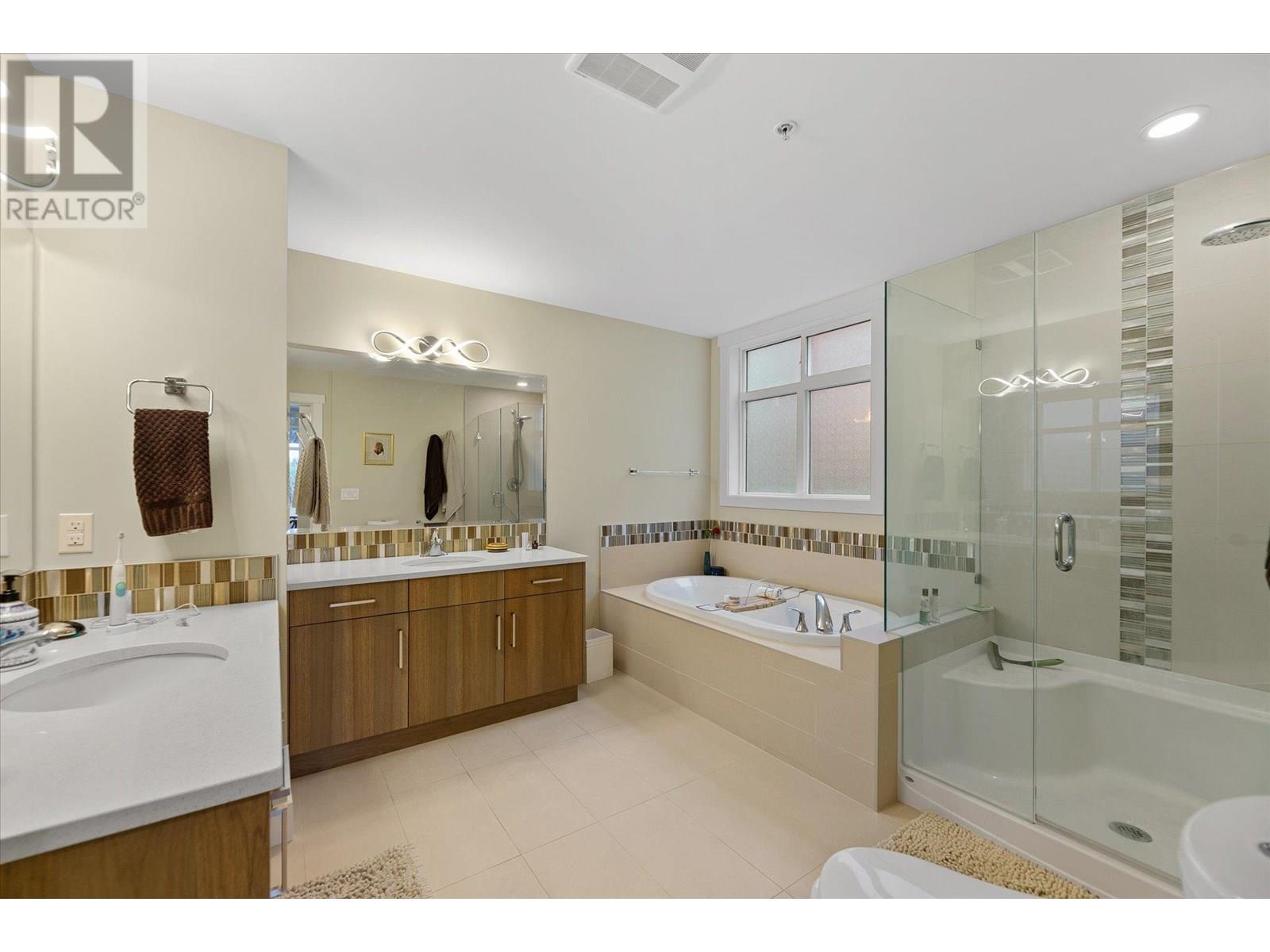 #204 3865 TRUSWELL ROAD - Image 14