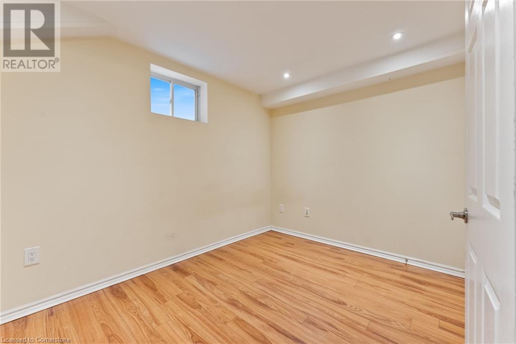 Photo 36 of 993 Whewell Trail, Milton ON