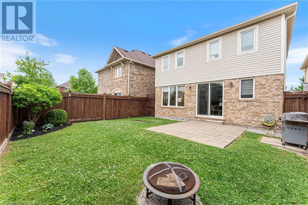 Photo 4 of 993 Whewell Trail, Milton ON