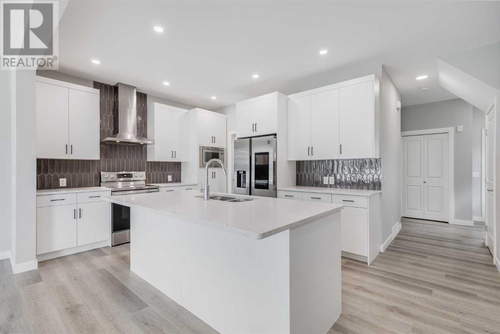 Single Family House for Sale in  Evansfield Gate NW Evanston Calgary 