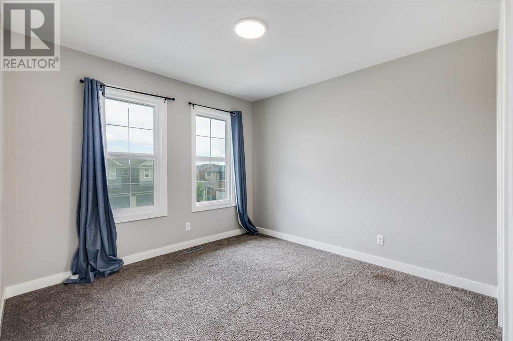Single Family House for Sale in  Evansfield Gate NW Evanston Calgary 